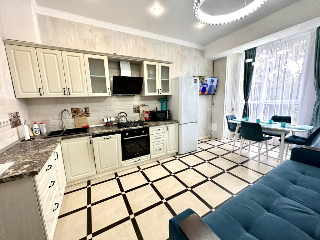 SHikarnaya Evrodvushka v Novom Dome Apartments