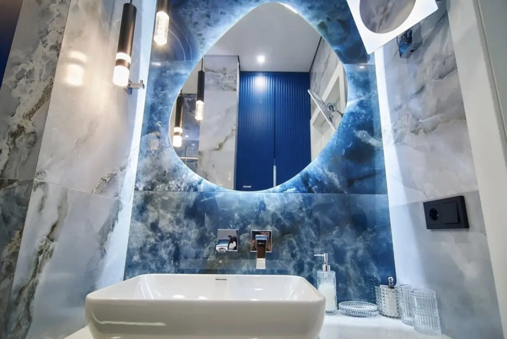 Novaya S Vidom Na Borgustanskiy Khrebet Flat