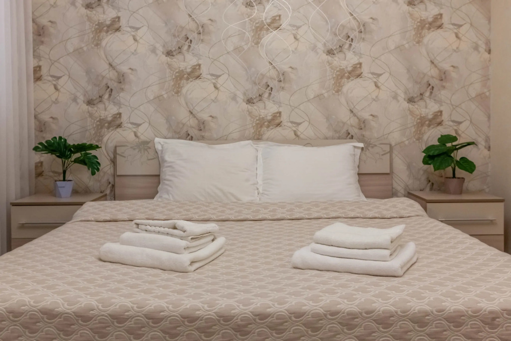 Trekhkomnatnye S Yevro Remontom V Otdelno Stoyaschem Dvukhetazhnom Dome Apartments