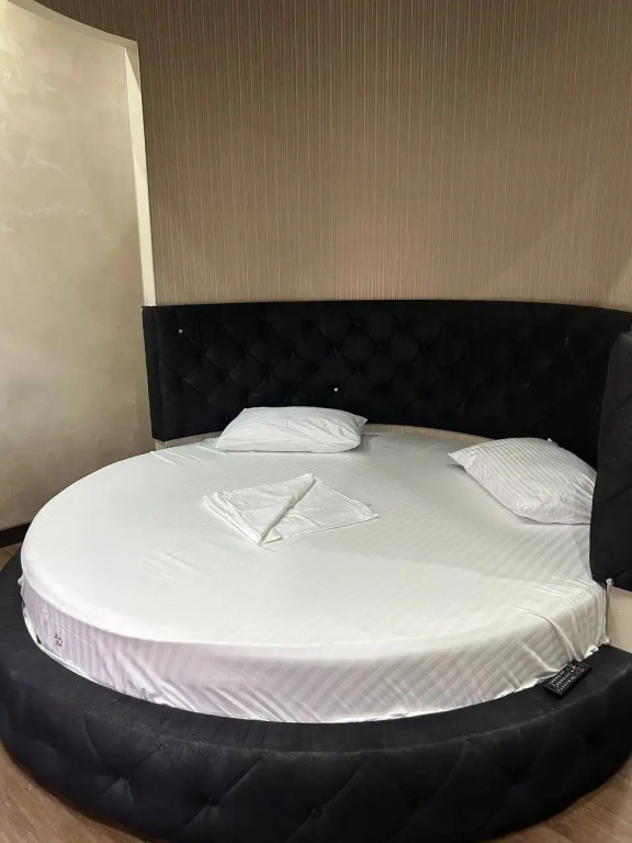 Hotel Roma & Tours
