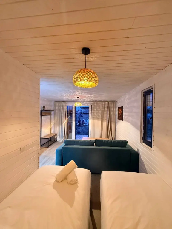 House of Tayan Hotel - Lakeside Cabins