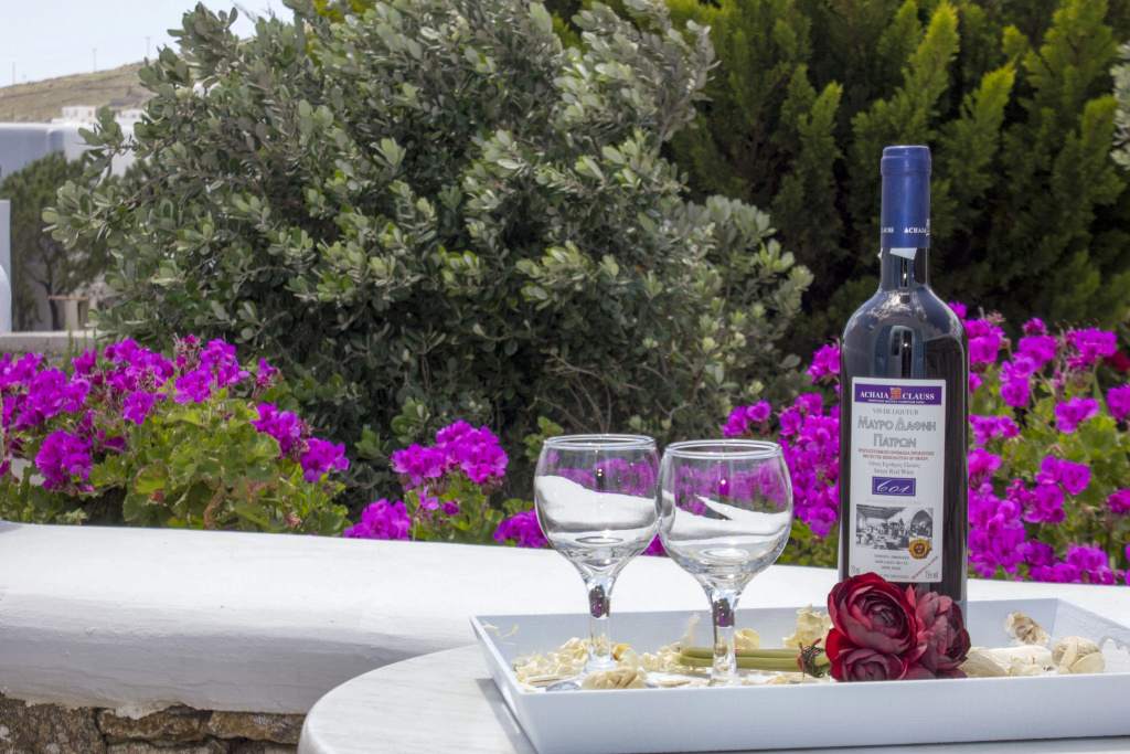 Eleftheria Hotel & Apartments