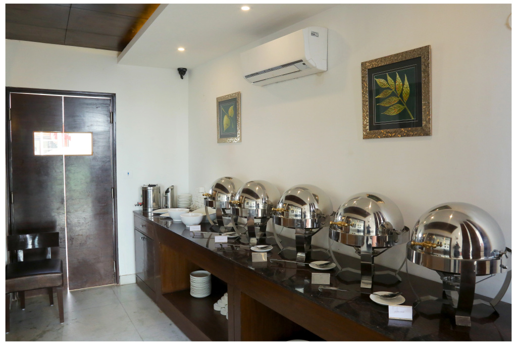 Hotel The R Blues - Near IGI Airport New Delhi