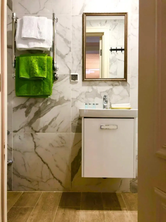 Rose Lux Wood Apartments