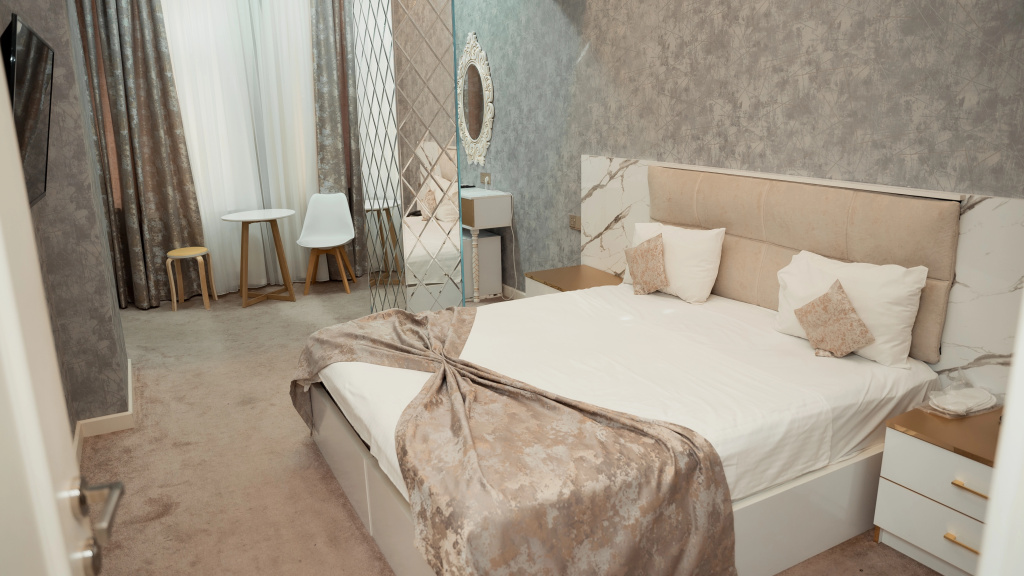 Dionis Hotel