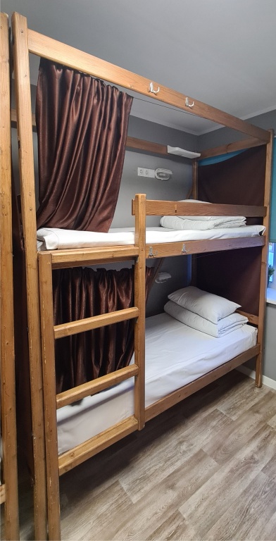 Hostel 65