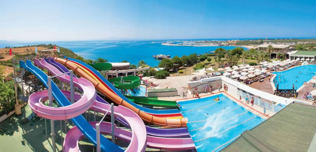 LAUR HOTELS Experience & Elegance