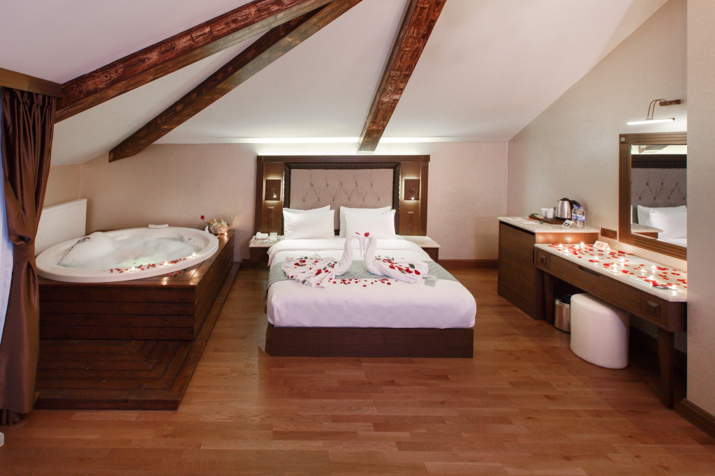 Sera Lake Resort Hotel Spa & Aparts