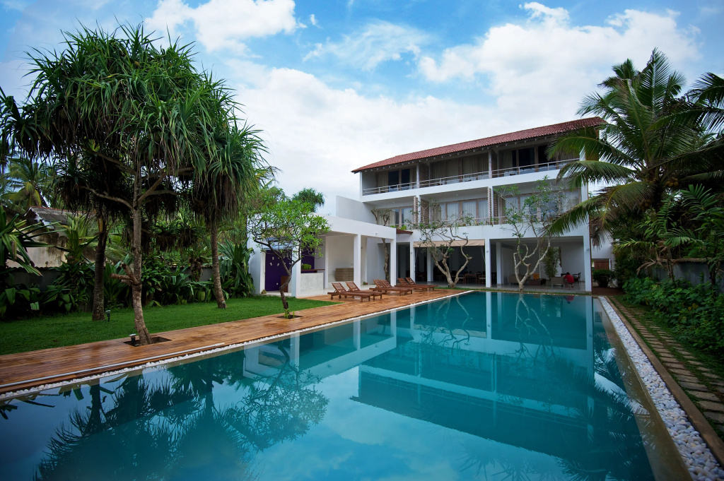 Roman Beach Hotel