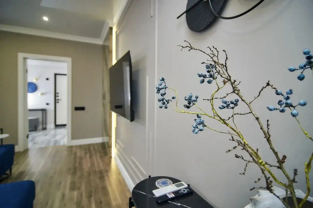 Novaya S Vidom Na Borgustanskiy Khrebet Flat