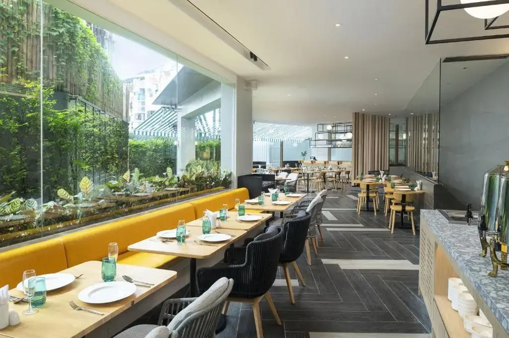 JonoX Phuket Karon Hotel