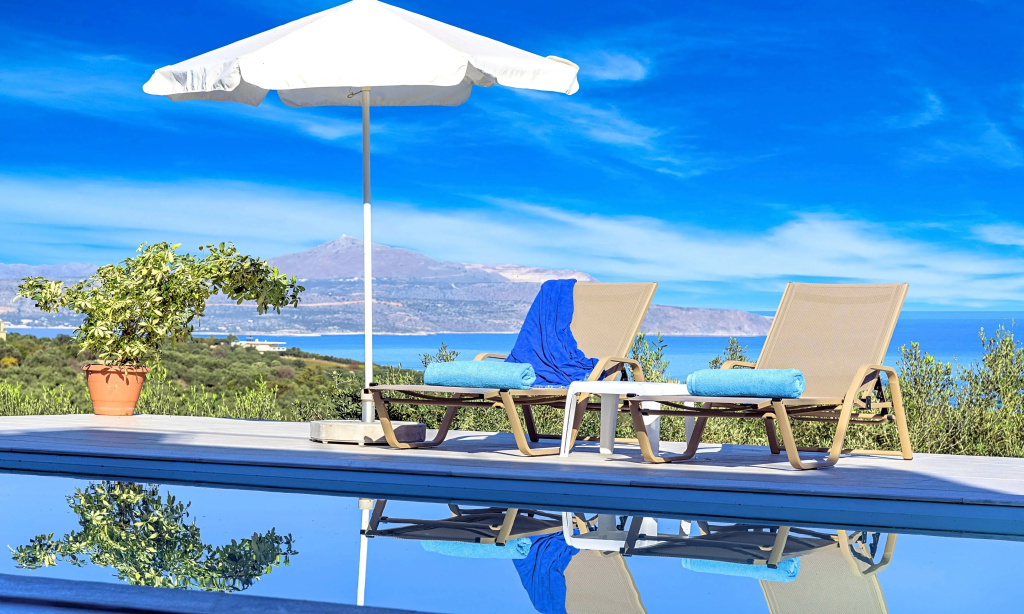 Вилла Cretan Family Villa Heated Pool