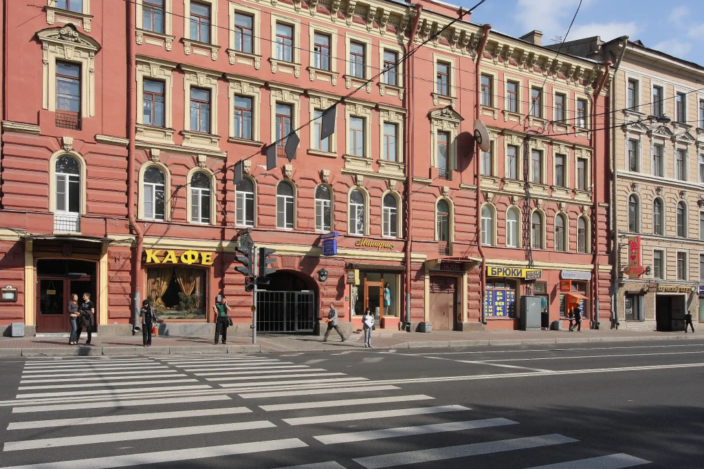 Меблированные комнаты Ринальди на Московском 18