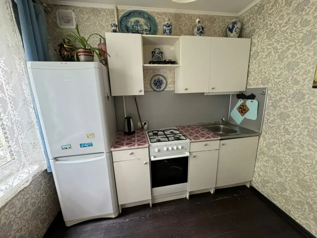 Na Turistskoy Ulitse 10 Flat