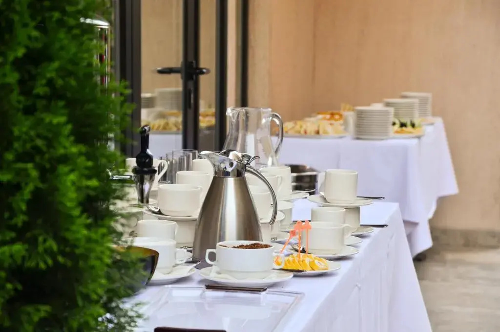 Отель Ramada by Wyndham Bishkek Centre