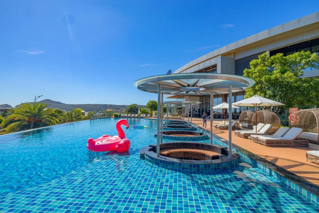 Wyndham Grand KN Paradise Cam Ranh