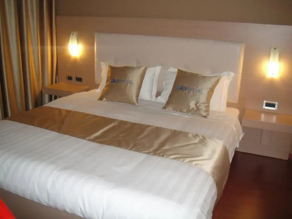 Sky 2 Hotel Tirana