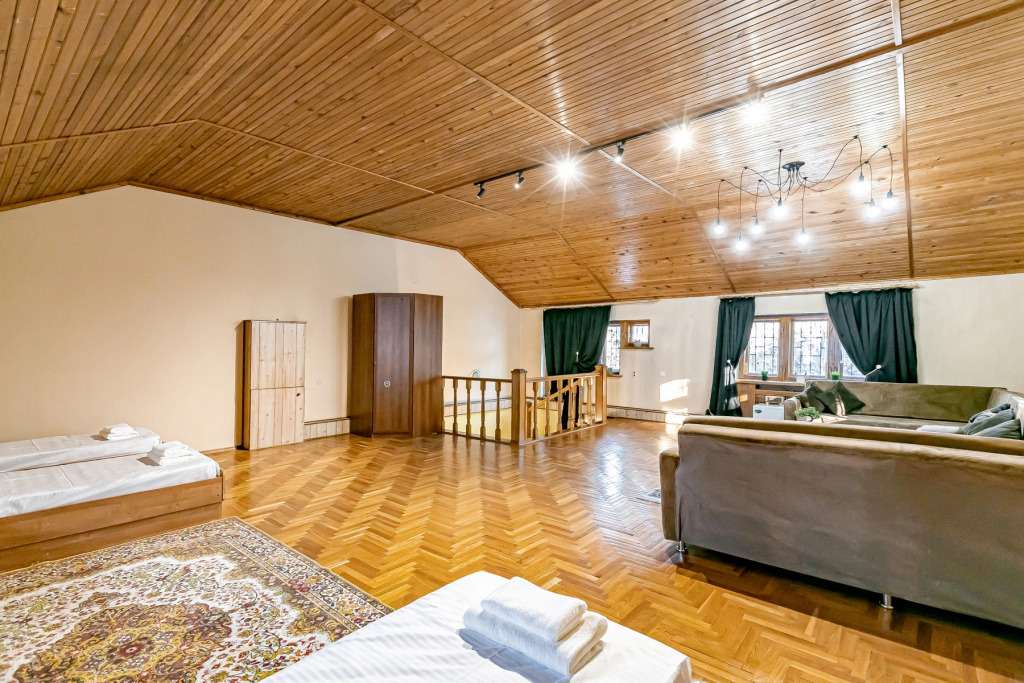 Частный дом Таунхаус в центре сеть апартов Лермонт