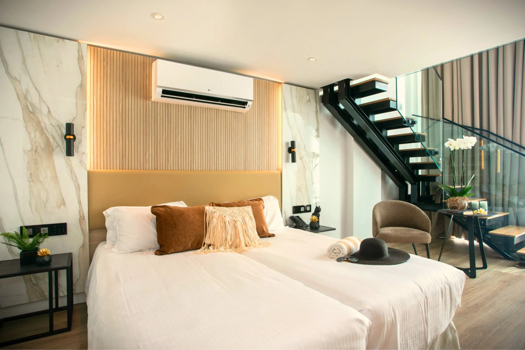 Cavo Maris Beach Hotel