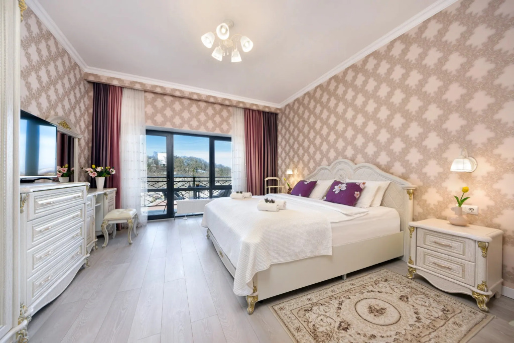 Kameliya Iriny Savelyevoy v elitnom Spa-komplekse - Roskoshy, uyut, tishina, udobstvo Apartments