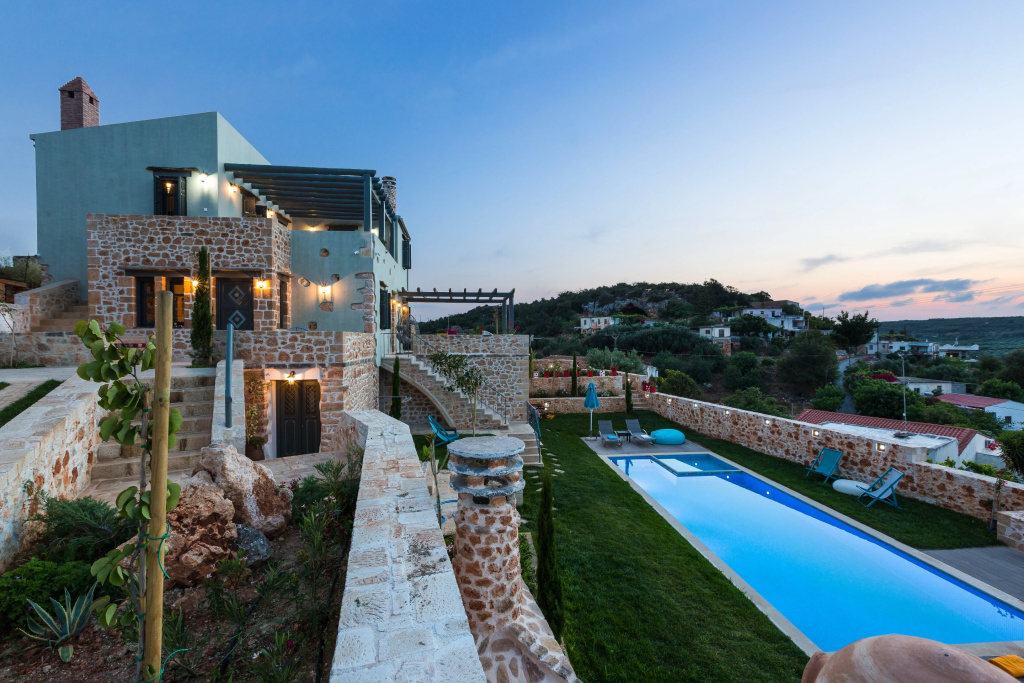 ERONDAS Cretan Country Villas