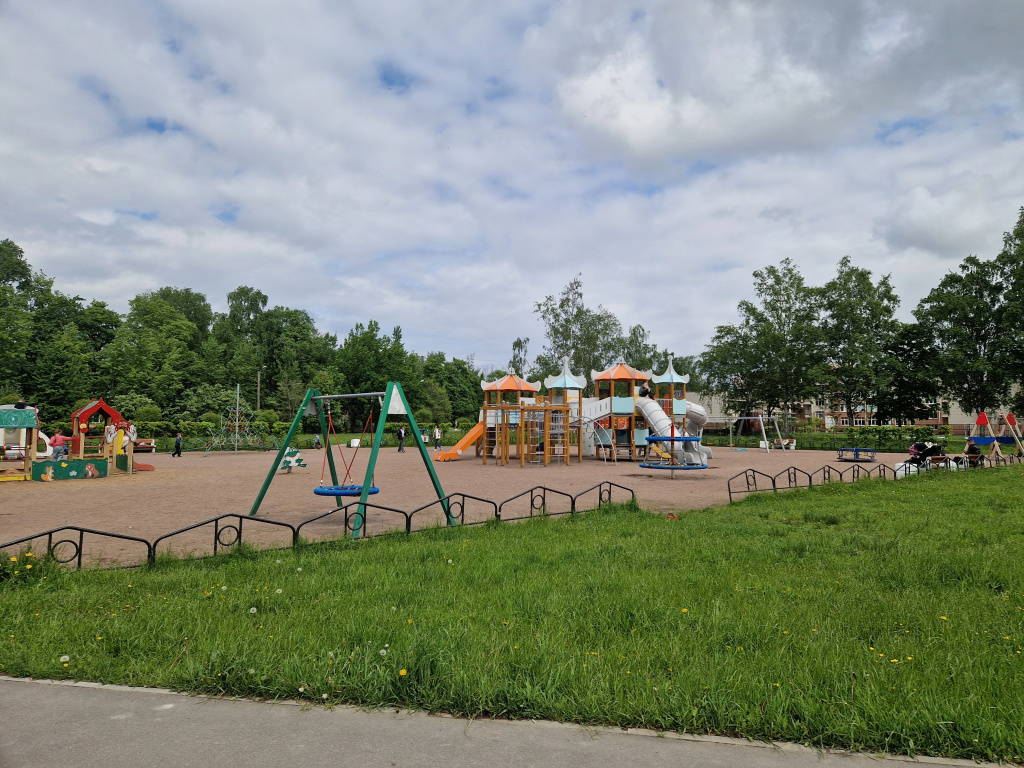 Квартира Трехкомнатная в Петергофе