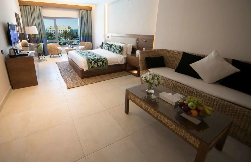 The Palms Beach Hotel And Spa