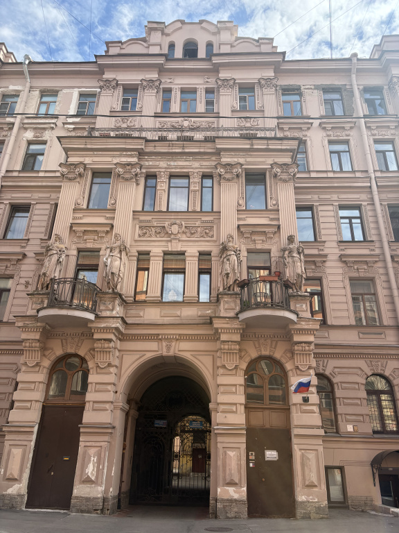 Апартаменты в самом сердце Питера