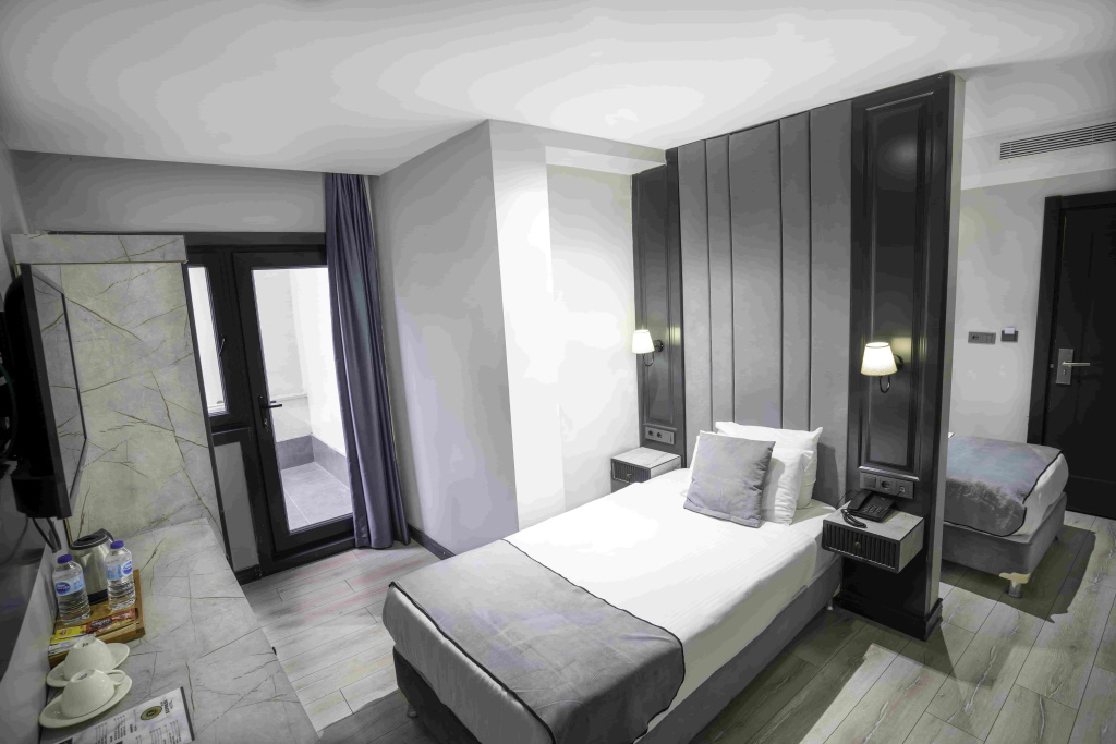 Express Plus Hotel