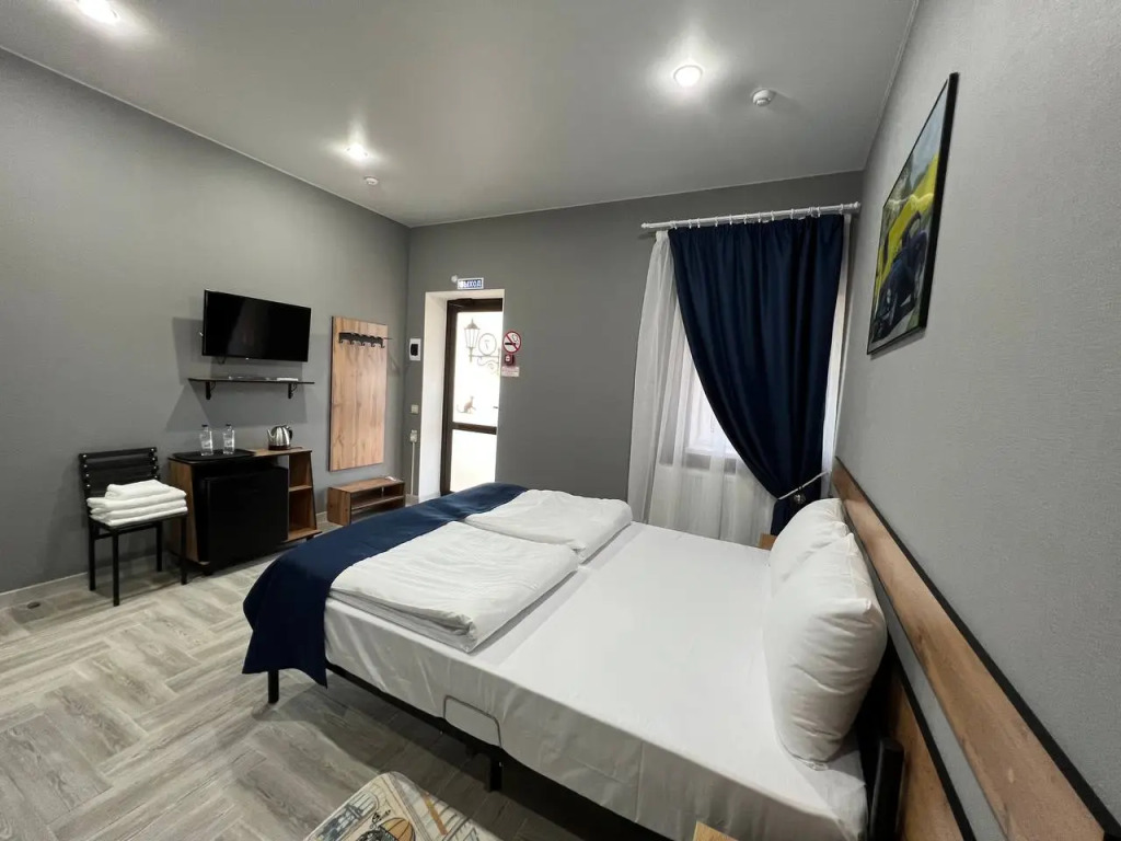 Отель Астонит