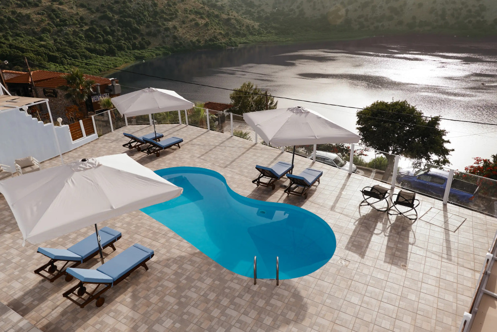 Отель Lake View Suites