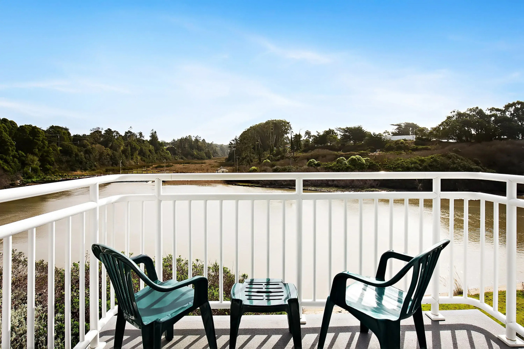 Beach House Inn