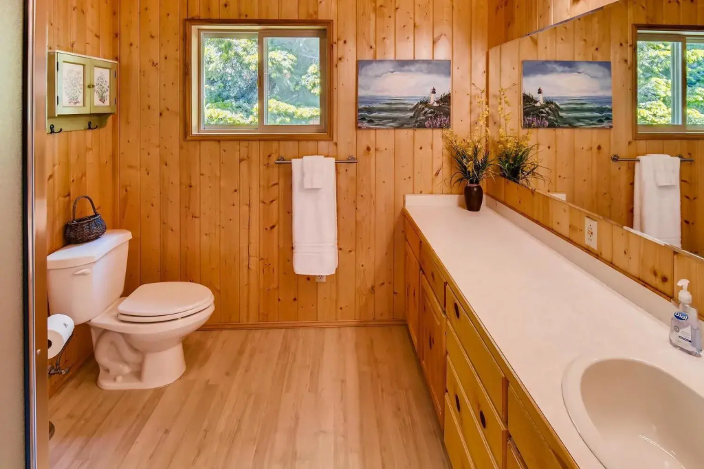 Beechwood Lakehouse