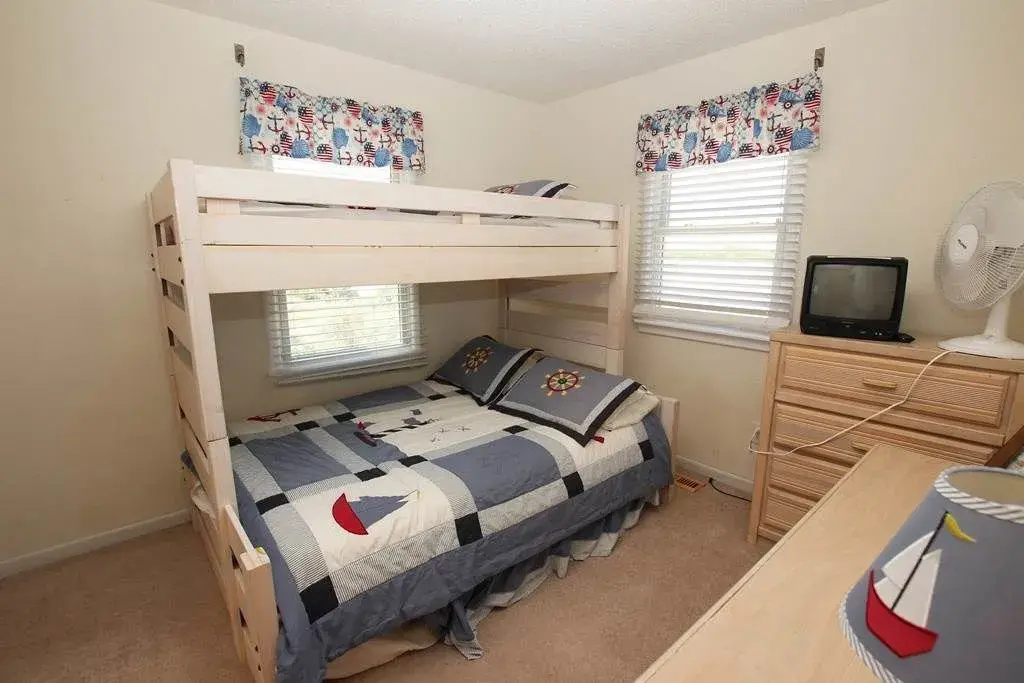 Dolphin Watch - 4 Br Home