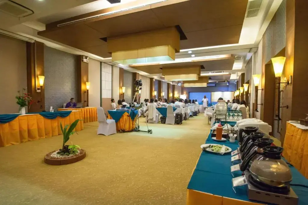 Peach Blossom Resort & Pool Villa - SHA Plus