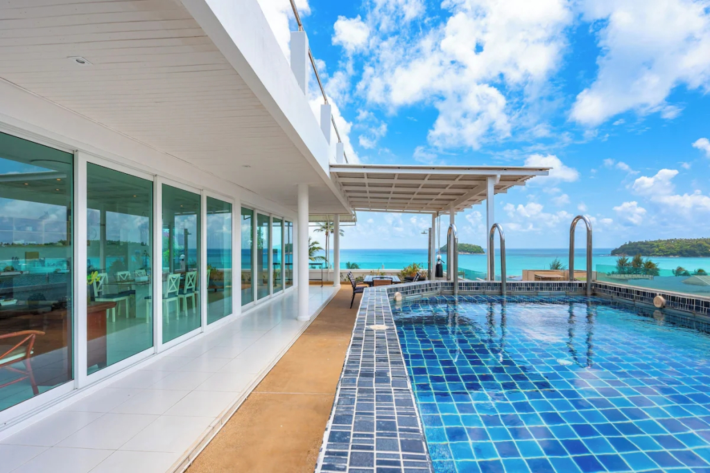 Kata Hill Sea View Hotel