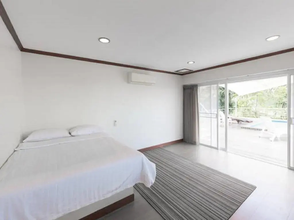 Designer Villa The Boat House