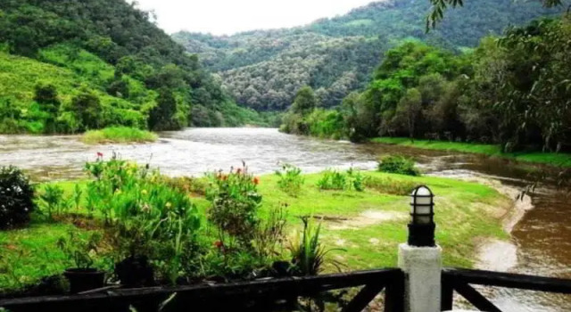 Thaton River View Resort, Забронировать Курортный отель Ban Tham провинция Чианг Май