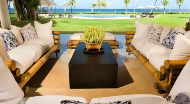 Villa Atas Ombak