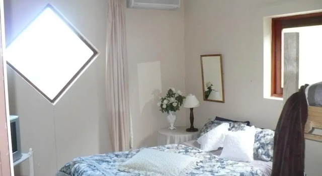 Backpacker Beach Hostel
