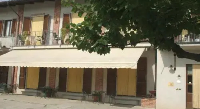 Agriturismo Le Viole, Varaa Hotelli Barolo Langhe