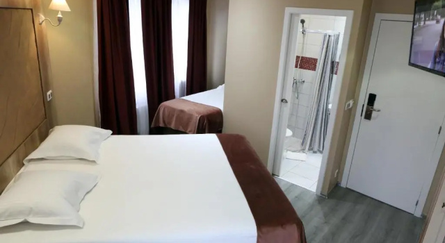 Трёхместный номер Standard Hotel Phenix