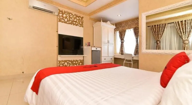 RedDoorz Plus near Discovery Shopping Mall Bali, Забронировать Отель Отели провинции Бали 3 звезды, 3*
