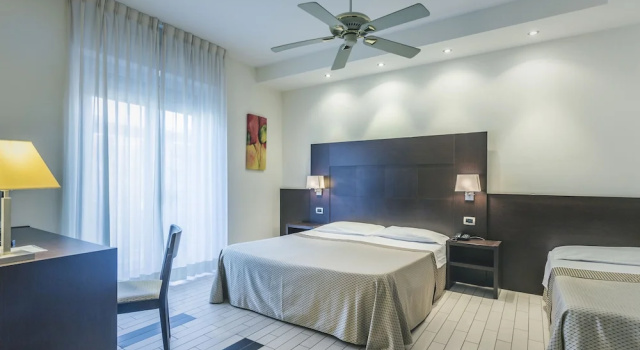 Трёхместный номер Comfort с балконом Hotel Principe Residence