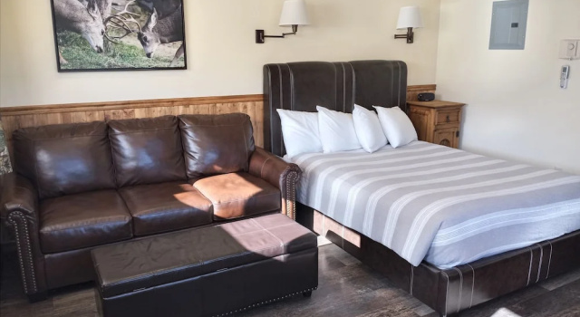 Люкс Yellowstone Riverside Cottages