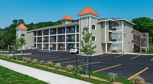 Kasa Gold Coast Inn Traverse City, Book Hotel Traverse City Michigan