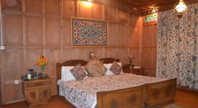 New Alexandra Houseboats, Забронировать Отель Отели Jammu & Kashmir Ski с парковкой, Парковка