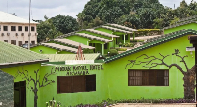 Modak Royal Hotel, Đặt Khách sạn Abetifi Eastern region