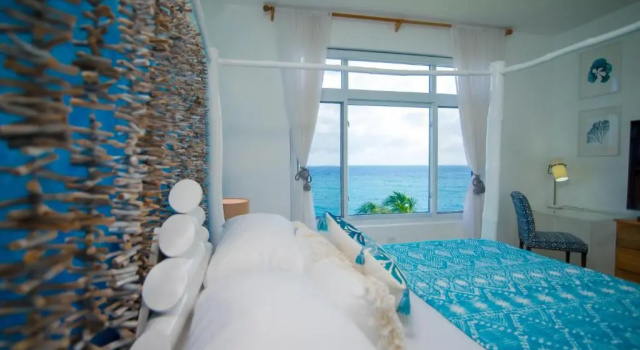 Ocho Rios Penthouse at Whispering Seas, Забронировать Отель Отели Очо-Риос с парковкой, Парковка