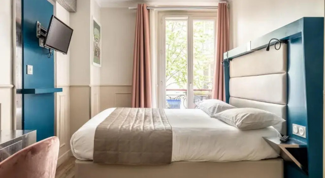 Standard quarto District Republique